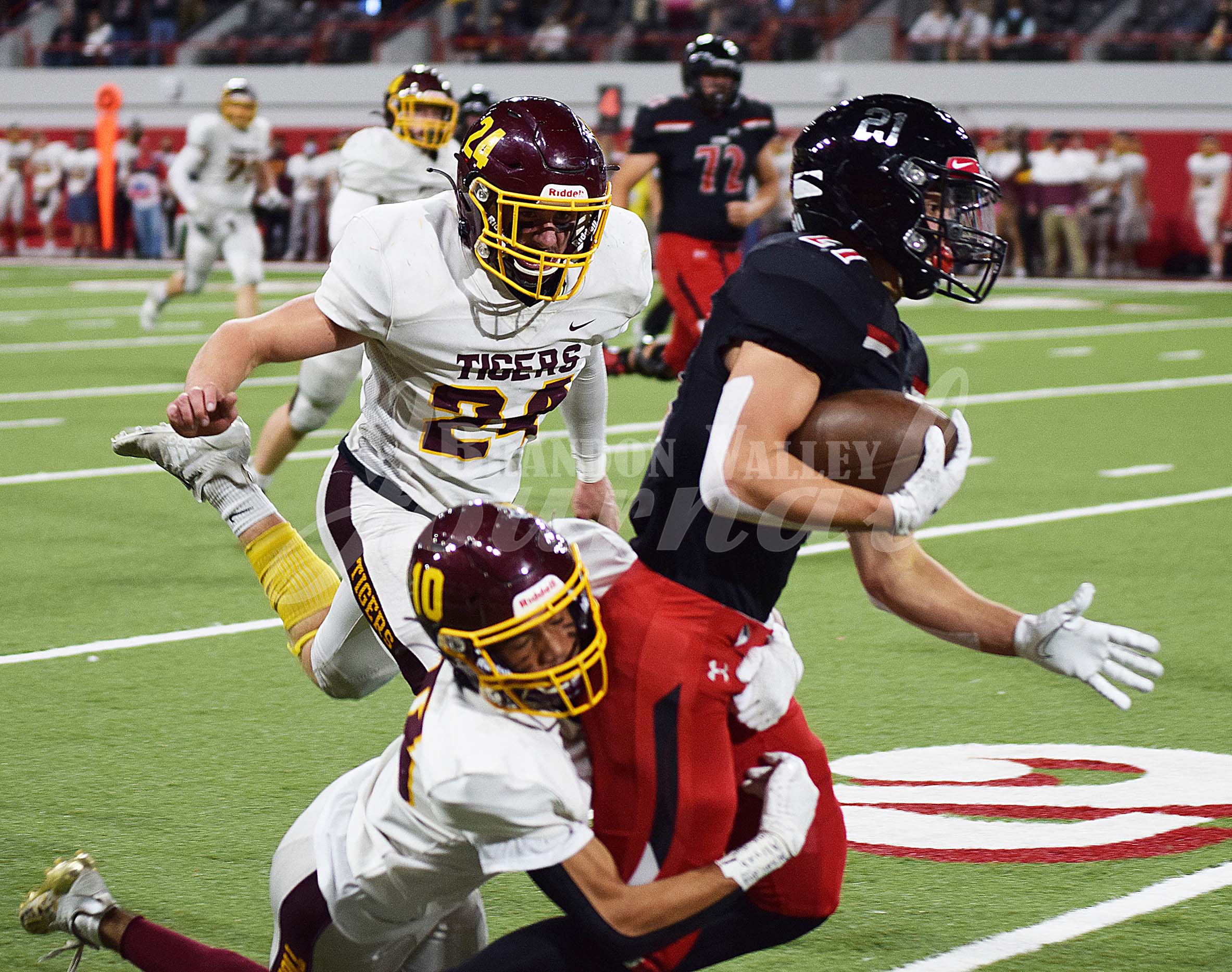 State Football Championship vs Harrisburg Gallery 2 Brandon Valley