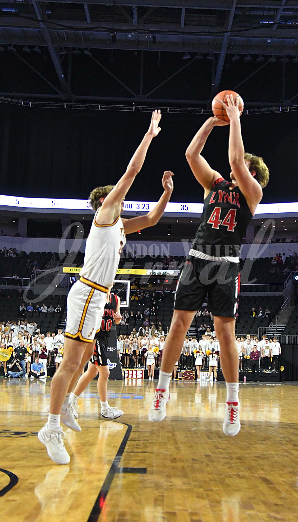 State Boys BB-Semifinals vs Harrisburg B | Brandon Valley Journal