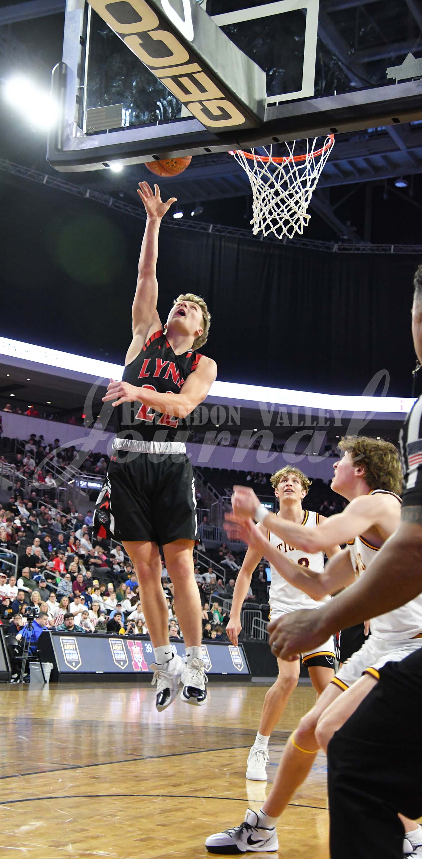 State Boys BB-Semifinals vs Harrisburg B | Brandon Valley Journal