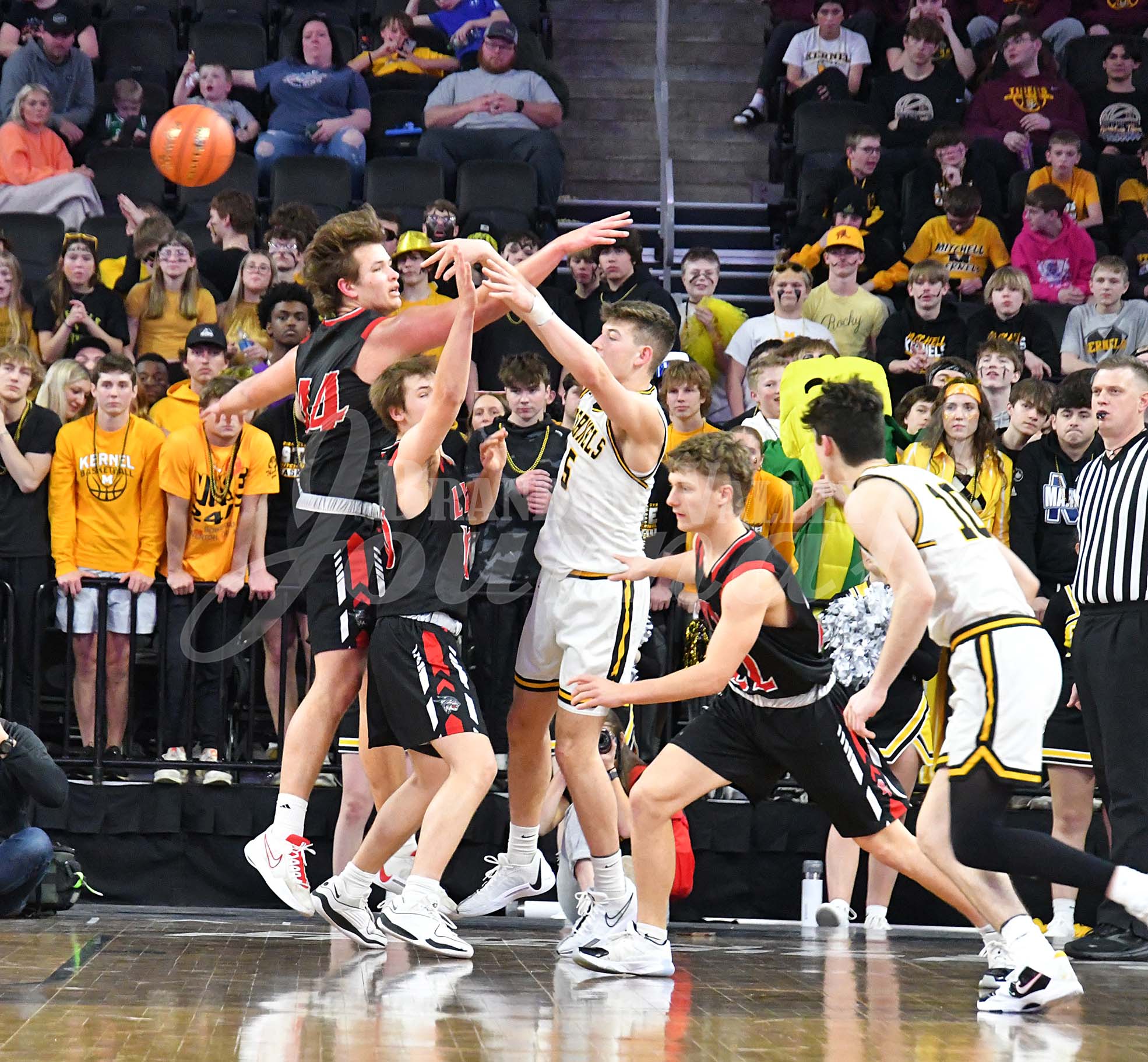 State boys BB Championship vs Mitchell B | Brandon Valley Journal